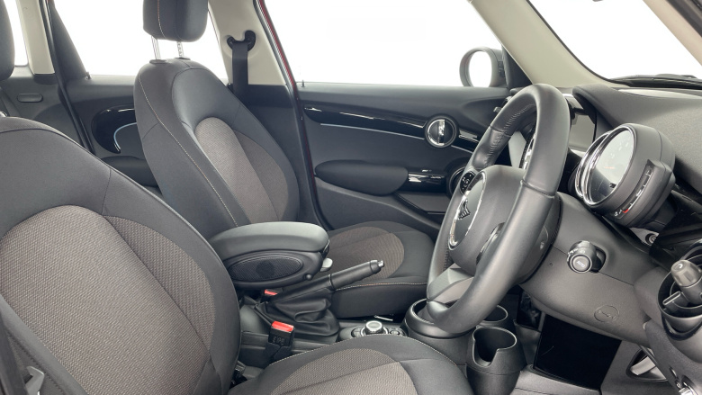 MINI Hatchback 1.5 Cooper Classic 5dr Auto Petrol Hatchback